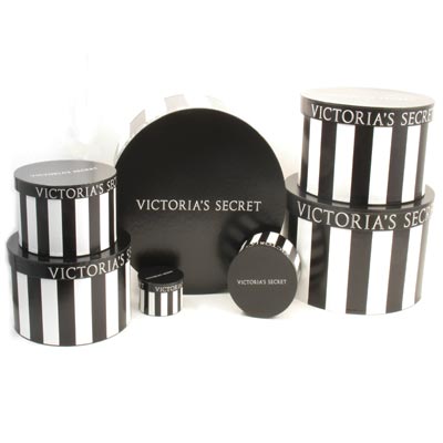 Round Hat Boxes Black with Gold Trim